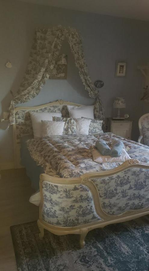 Bed and Breakfast Chez Martine Servon  Экстерьер фото